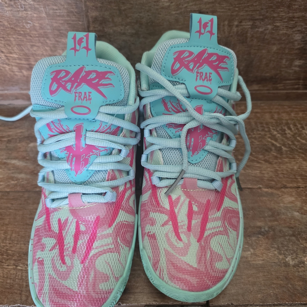 PUMA MB.01 LaMelo Ball "RARE" Digital Camo - Teal/Pink - Size 6.5Y